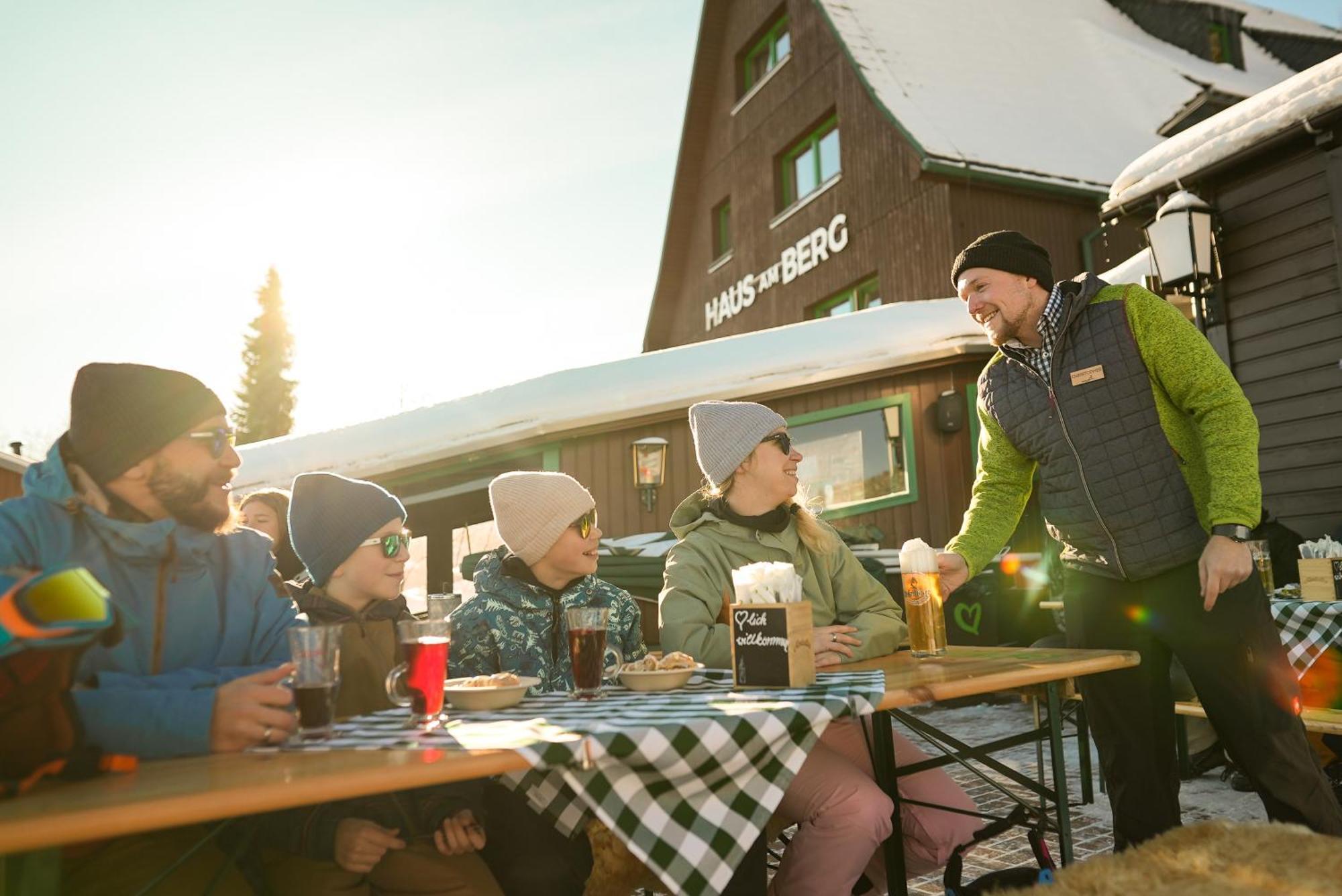 Haus Am Berg - Pension Direkt Am Skihang Oberwiesenthal Ngoại thất bức ảnh
